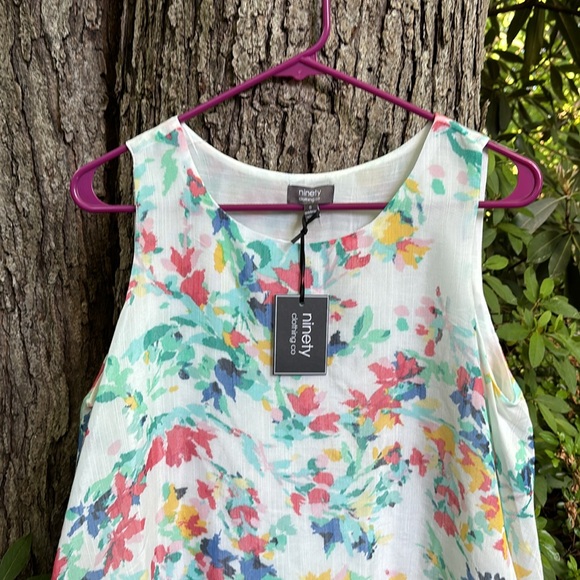 NWT Ninety Clothing Co Sleeveless Floral Blouse Asymmetrical Hem Lining S - Picture 5 of 16